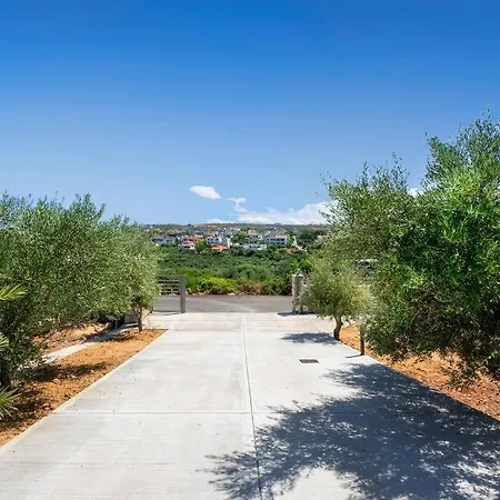 Olisea Villa, Olive Grove Seaview Holiday home