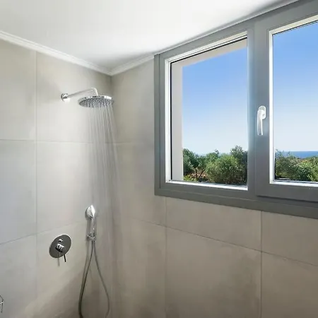 Olisea Villa, Olive Grove Seaview בית נופש *
