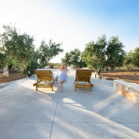 Olisea Villa, Olive Grove Seaview בית נופש Kounoupidhianá